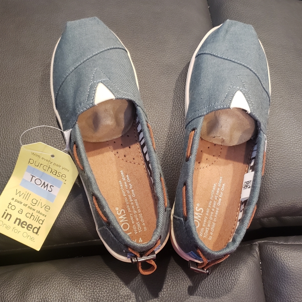 Toms youth slip on shoe